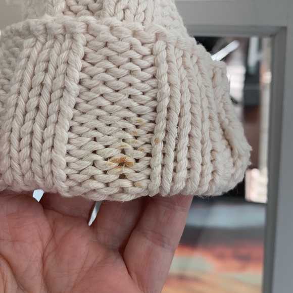 Hand knit 100% cotton by Pure. Size M/L. Off white with big & small wood buttons - Picture 6 of 7